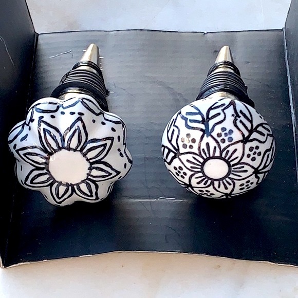 CASA DECO BOTTLE STOPPERS BLACK WHITE DESIGN - Picture 5 of 8